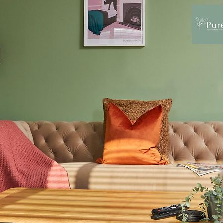 Superb House Manchester Near Etihad With Free Parking Sleeps 8 Dış mekan fotoğraf