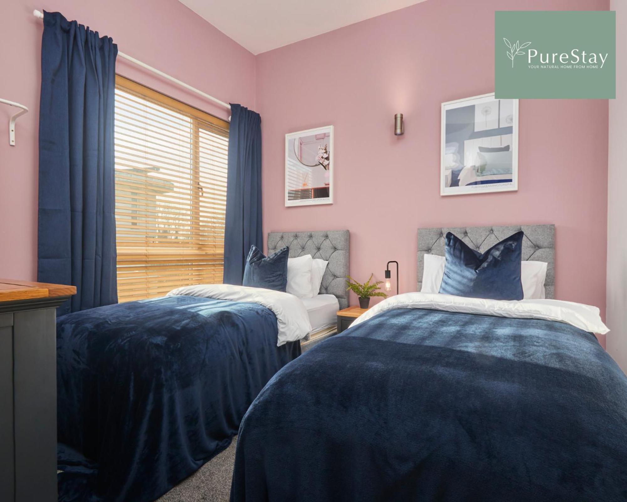 Superb House Manchester Near Etihad With Free Parking Sleeps 8 Dış mekan fotoğraf