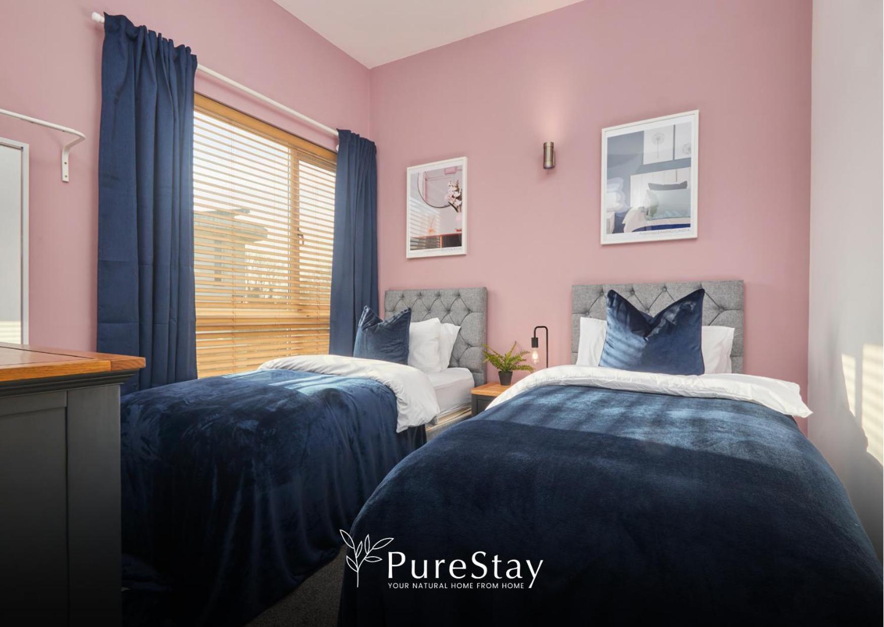 Superb House Manchester Near Etihad With Free Parking Sleeps 8 Dış mekan fotoğraf